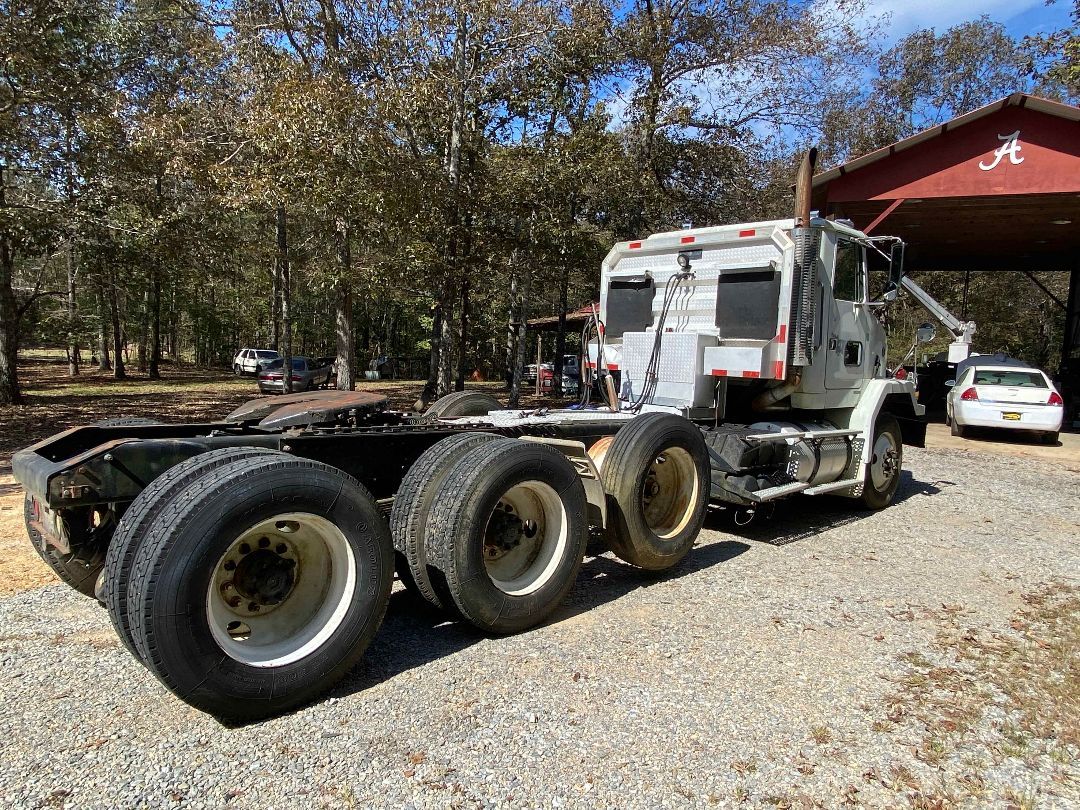 2000 VOLVO ACL - Image 6